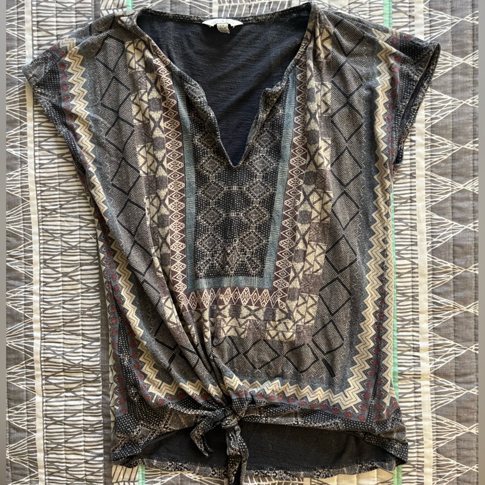 Capped sleeve tie front t shirt